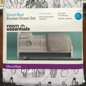 DormTwin XL Microfiber Sheet Set. NEW